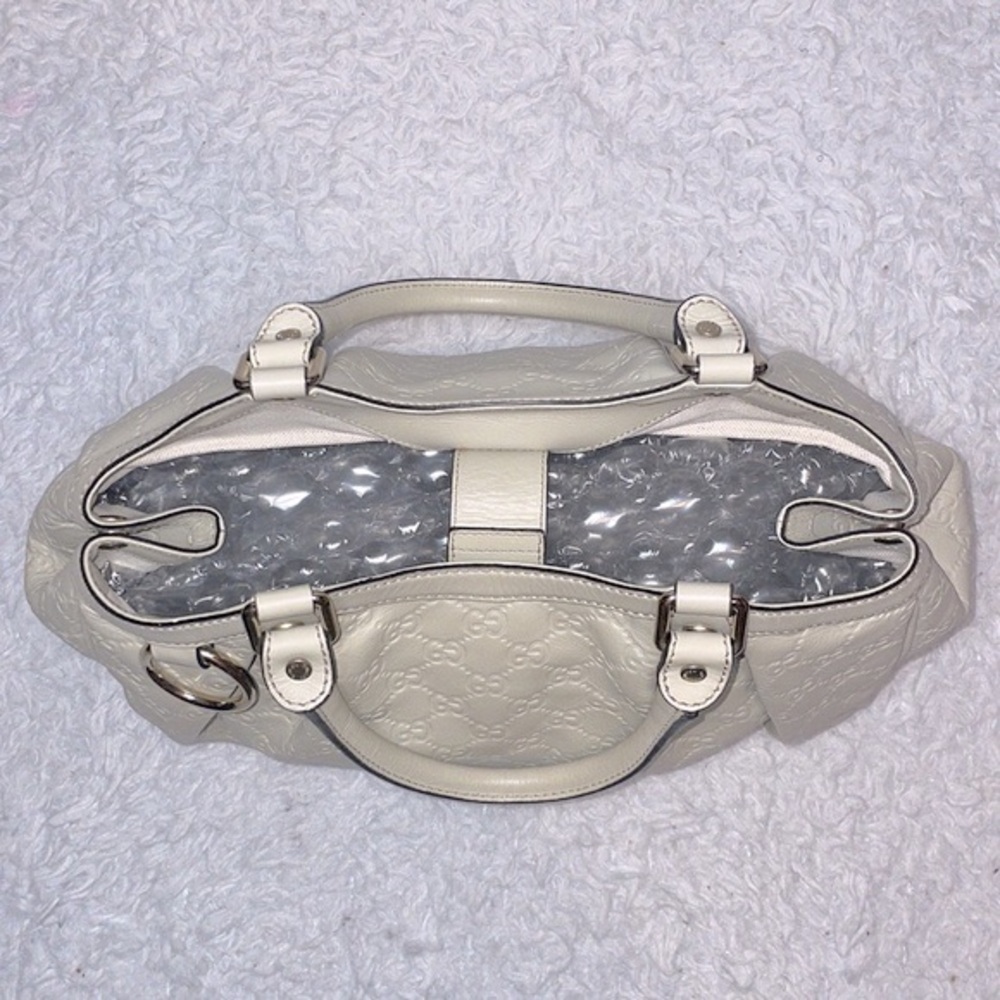Gucci GG Guccissima Sukey Medium Leather Shoulder Tote Bag Purse in Cream - Picture 7 of 16